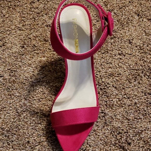 Fuchsia Heels - Picture 2 of 7